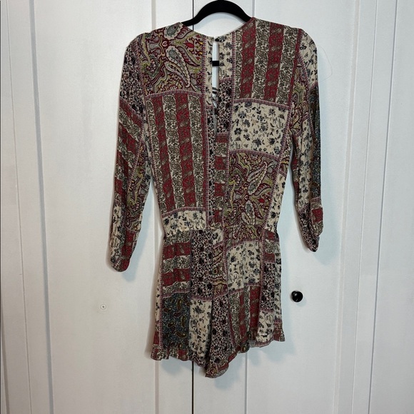 American Eagle Outfitters Red and Cream Paisley Romper - Boho - Small - Picture 6 of 8